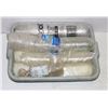 Image 1 : BUS PAN FULL OF ASSORTED TO GO BEVERAGE CONTAINER