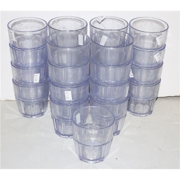 BOX OF MATCHING PLASTIC RESTAURANT GLASSES