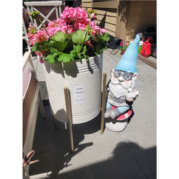 Planter, Solar Dwarf A