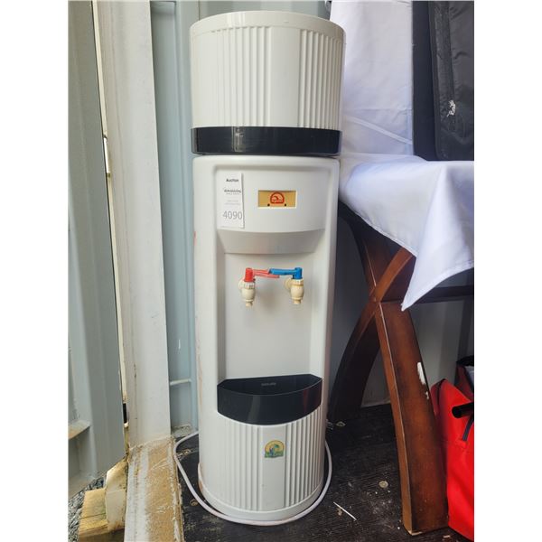 Igloo Water Cooler A