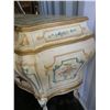 Image 13 : Venetian Style Cabinet C