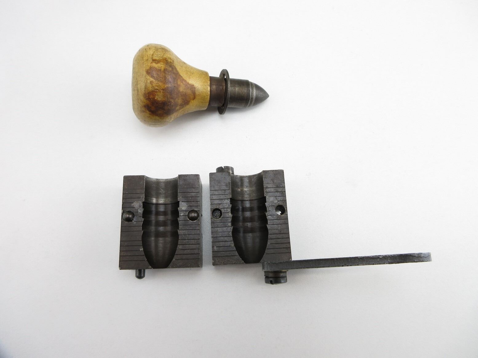 Lyman Plug Collection LYMAN .575 CAL. BULLET MOLD AND HOLLOW-BASE PLUG LOT