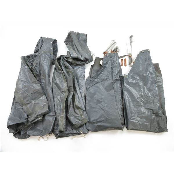 FINISH MILITARY RAIN SUIT LOT