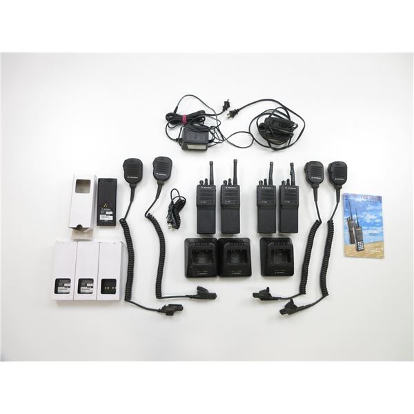 MOTOROLA HT 1000 PORTABLE RADIOS LOT