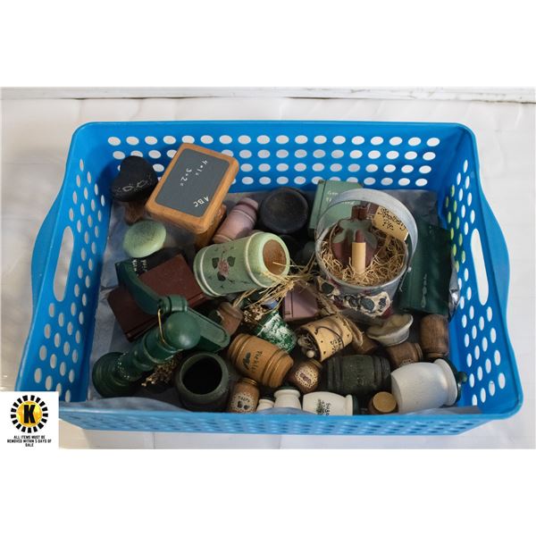 LOT WOODEN MINIATURES