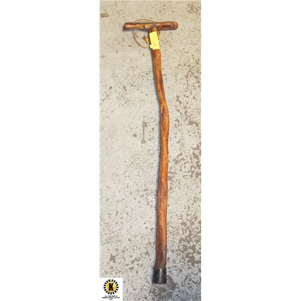 32" WOODEN WALKING STICK/CANE