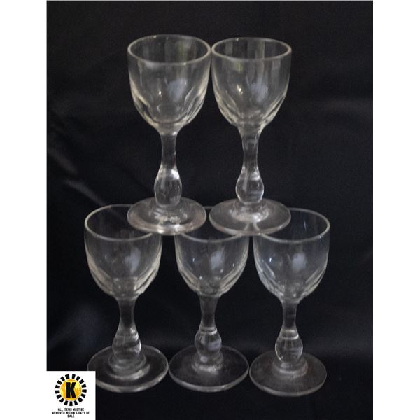 THREE PIECE CUT LIQUIRE GLASSES