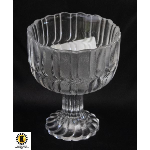 MEDIUM CUT AND TWISTED CANDY DISH