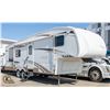 Image 2 : 2007 KEYSTONE LAREDO
