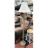 Image 1 : FLOOR LAMP