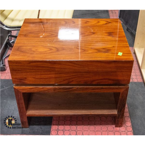 NEW END TABLE WITH 1 DRAWER SOME SCRATCHES ON TOP
