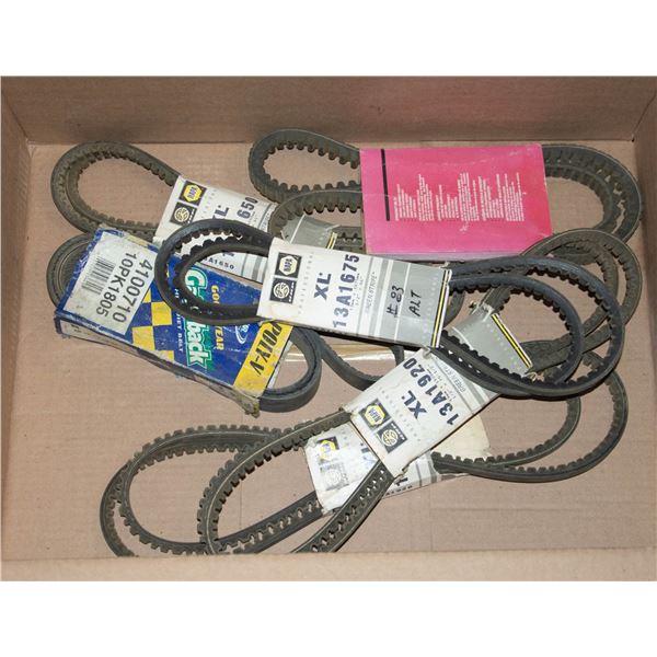 LOT OF V-BELTS AND SERPENTINE BELTS