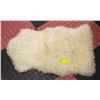 Image 1 : 3 FOOT AUTHENTIC AUSTRALIAN SHEEPSKIN RUG-ESTATE
