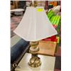 Image 1 : TABLE LAMP