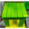 Image 1 : BRIGHT GREEN HANDMADE PAINTED SIDE TABLE