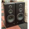 Image 1 : TECHNICS MODEL SB-A28 THREE WAY SPEAKER IN
