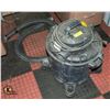 Image 1 : 12 GALLON SHOP VAC W/ATTACHMENTS (MASTERCRAFT)