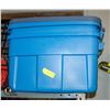 Image 1 : PAIR OF RUBBERMAID TOTES & LIDS