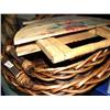 Image 1 : 2 wicker baskets with handles and a small wood folding table (2)
