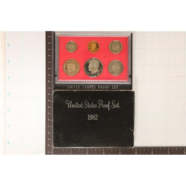1982 US PROOF SET (WITH BOX)