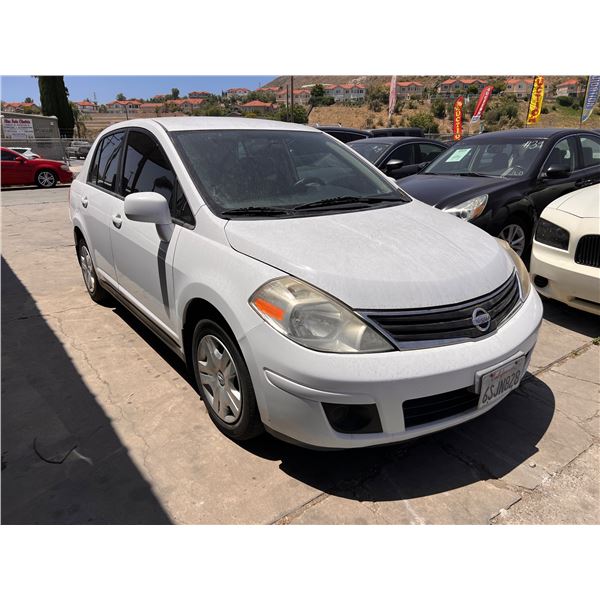 2011 Nissan Versa - CLEAN/121,092 Mi