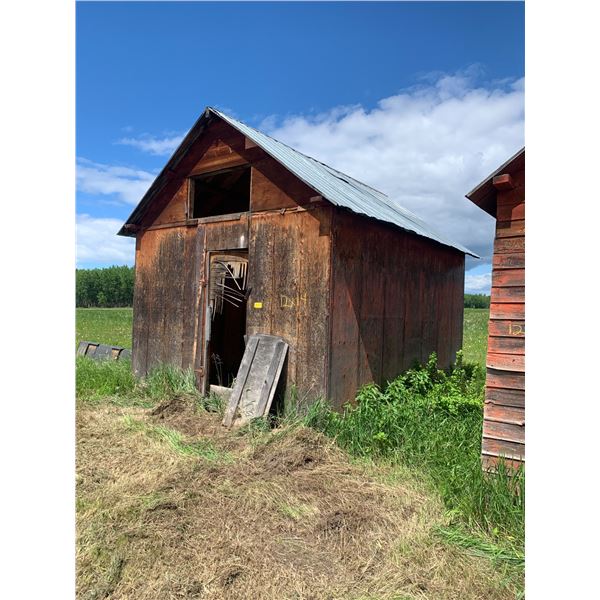 12 ft x 14 ft Grainary, metal roof