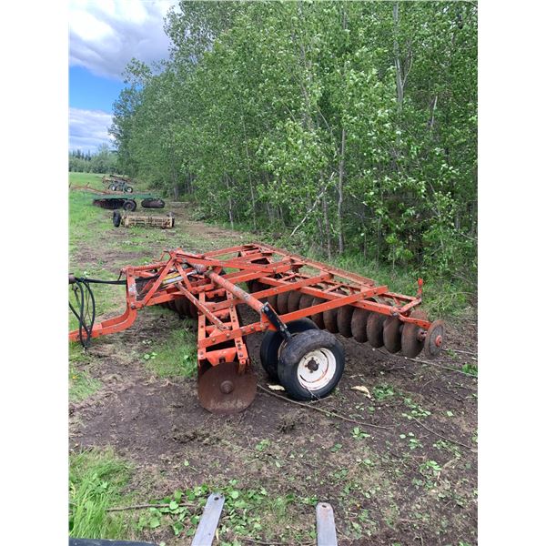 AC approx. 14 ft tandem disc.