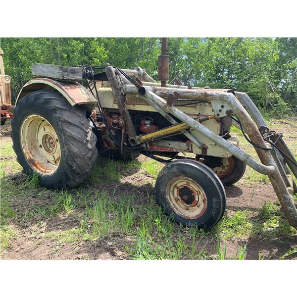 Cockshutt 70 c/w loader & rear winch