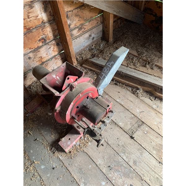 Crusher, small auger