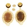Image 5 : Vintage 14k Gold Carved Shell Cameo w/ Open Filigree Frame Drop Dangle Earrings