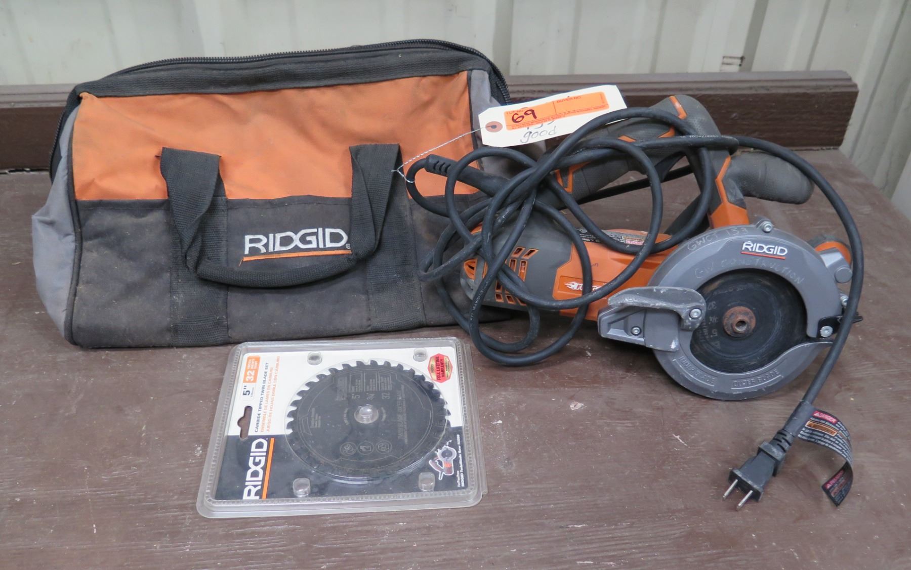 RIDGID 12 Amp Corded 8 In. Wet Tile Saw With Stand R4040S - The Home Depot - Foto 8