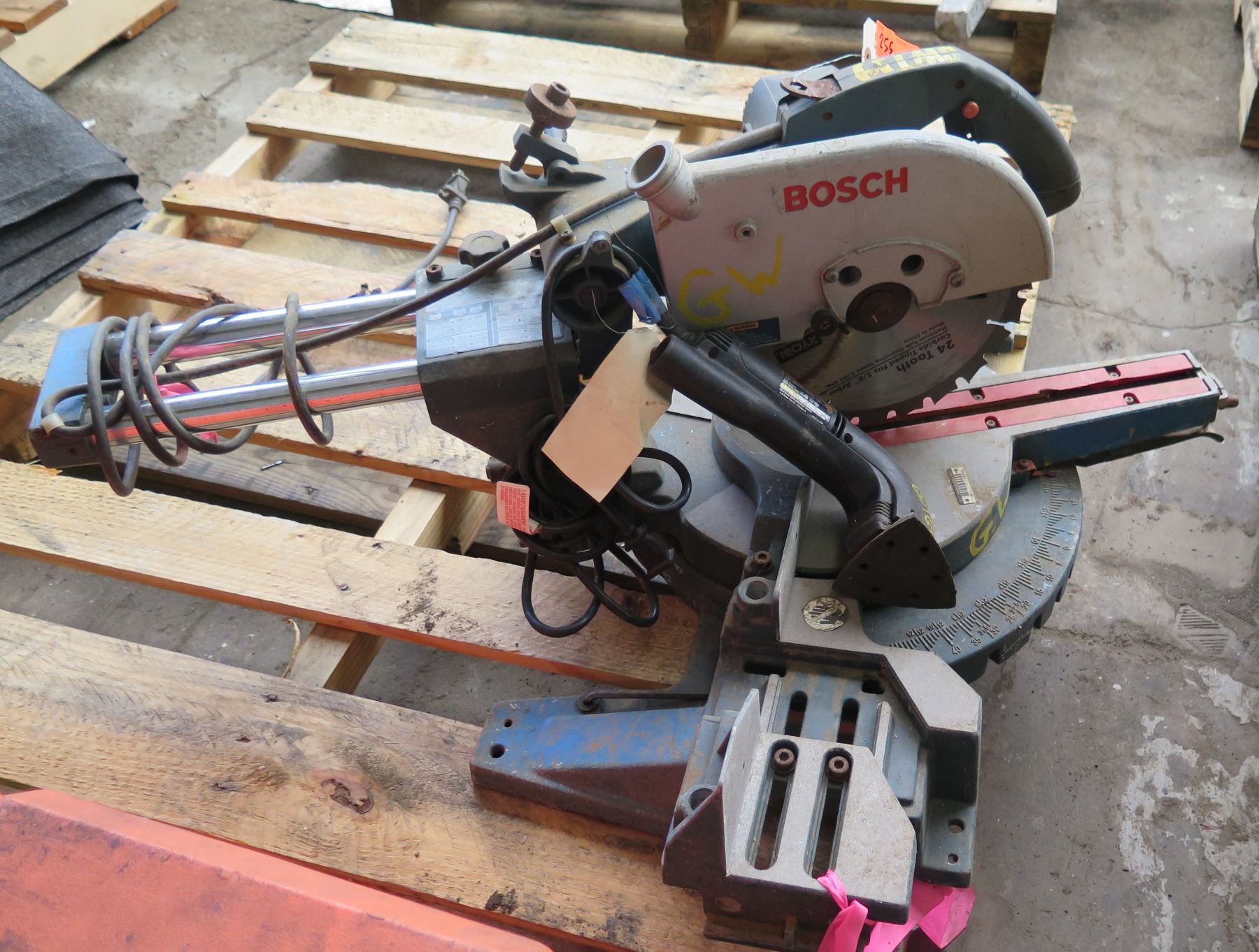 Bosch 3915 Slide Compound Miter Saw