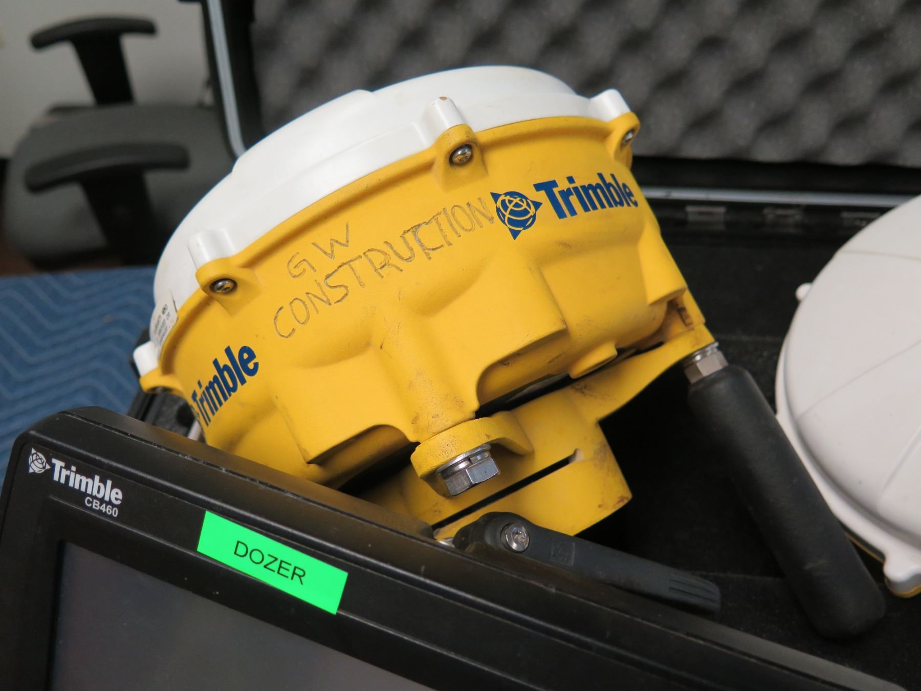 Trimble Test Box Trimble GCS900 Grade Control System w/ CB460 Control Box