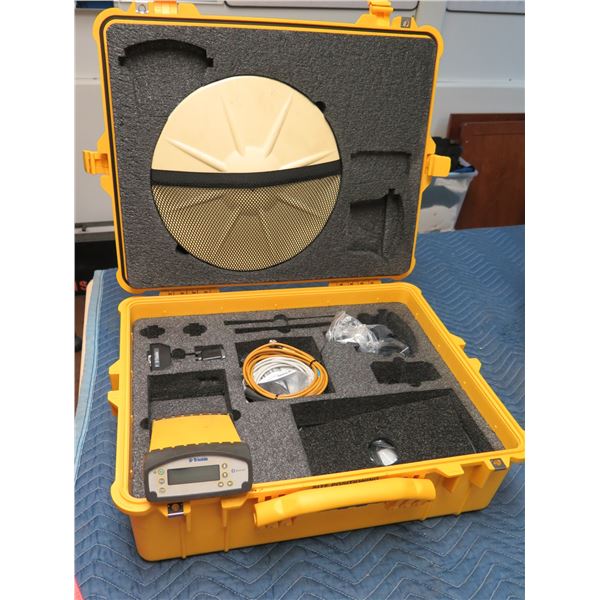 Trimble Site Positioning System w/ SPS850 Extreme Base in Hard Case