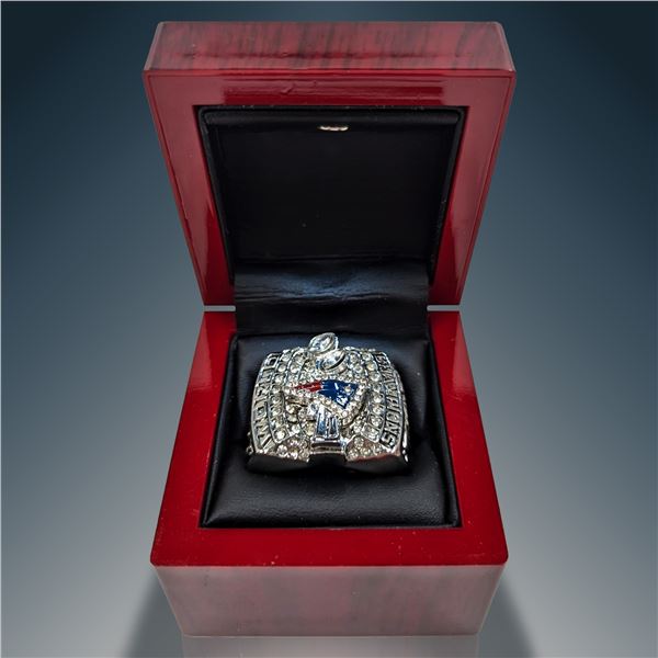 Replica Tom Brady 2004 New England Patriots Super Bowl Souvenir Ring, Size 11, In Illuminated Box