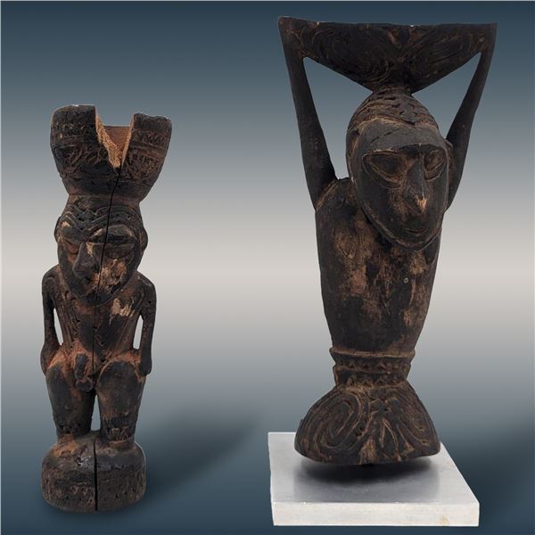 Vintage Pair Of Small Carved Wood Papua New Guinea Figures
