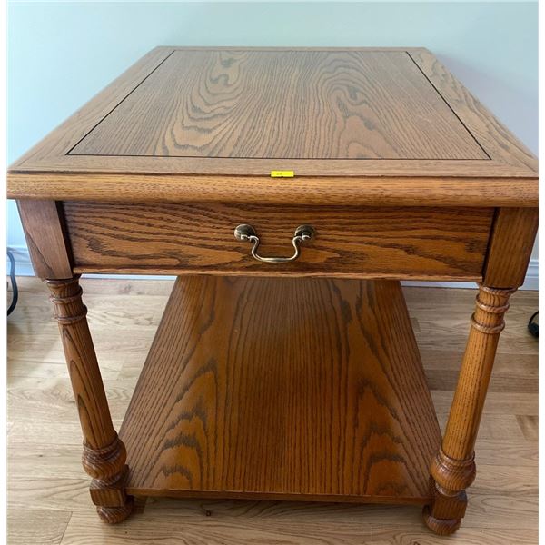 Oak Side Table 22 x 26 Drawer