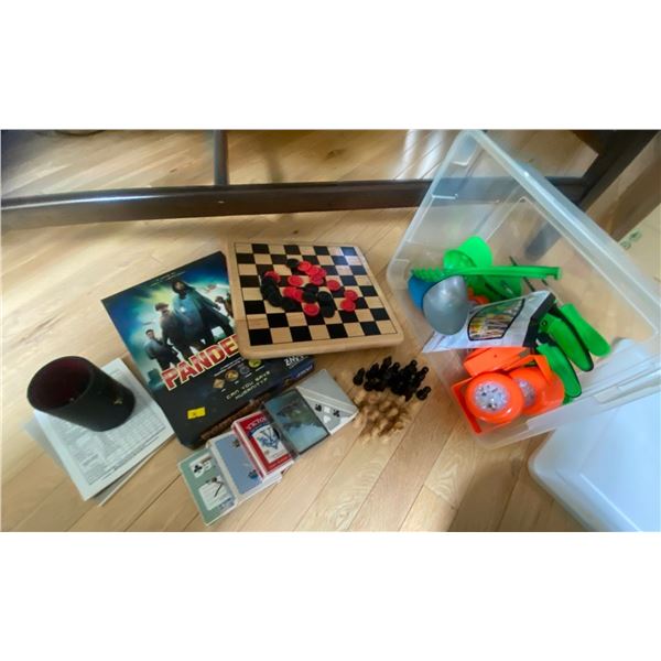 Game Collection Pandemic Chess Checkers