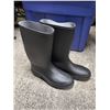 Image 2 : Bin lot - Misc Sized Brand New Rubber Gum Boots
