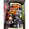 Image 2 : Group lot - Car Detailing Kit Including Brushes, Sponges & Microfiber Cloths