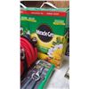 Image 2 : Group lot - Miracle Gro 24-8-16 - x3 Expandable 50' Hoses - Work Gloves - Garden Shears - Fertilizer