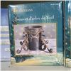 Image 2 : Shelf lot - Christmas Tree Stands, Fan, Set of 3 Glass Jars