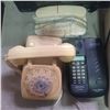 Image 2 : Group lot - Electronic Typewriter, Fax Machine, VHS Player, Phones, Cable Boxes, Cables