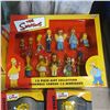Image 2 : Simpsons Collectables - Rapping Homer, Character Figurine Set, x2 Lisa Figurines