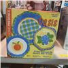 Image 2 : 8 Pc - x2 12 Pc Dinner Sets, x5 Serving Trays, Ice Bucket