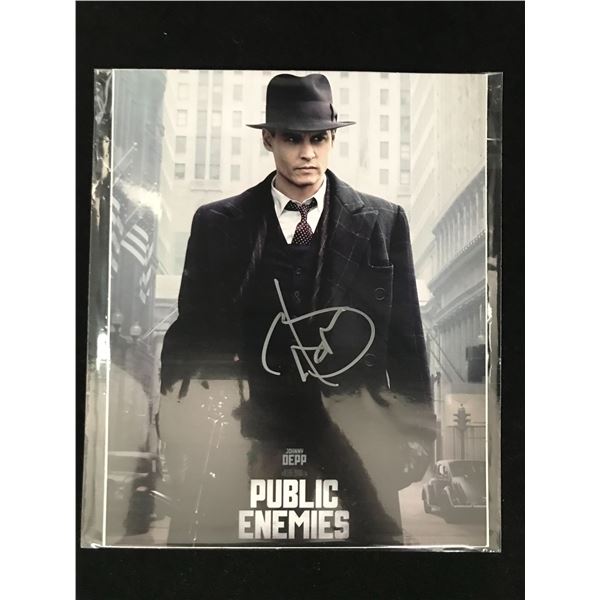 JOHNNY DEPP SIGNED 8X10 PHOTO GAA COA