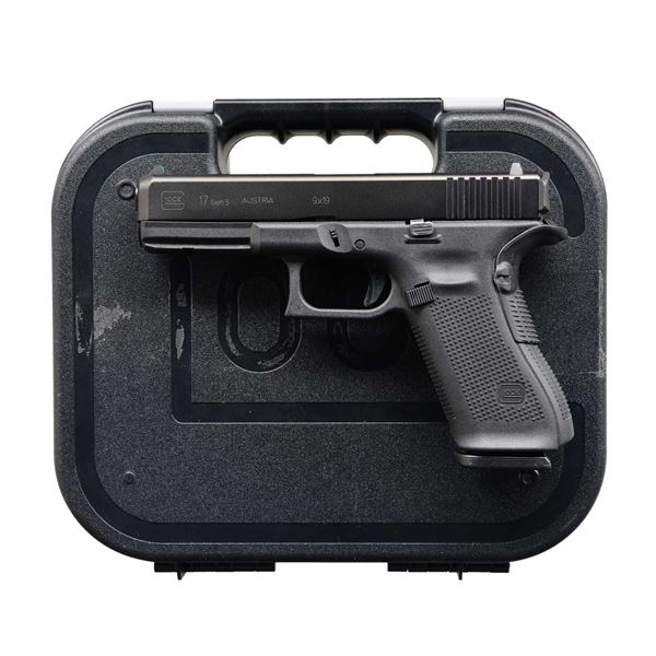 GEN 5 GLOCK 17 SEMI AUTO PISTOL.
