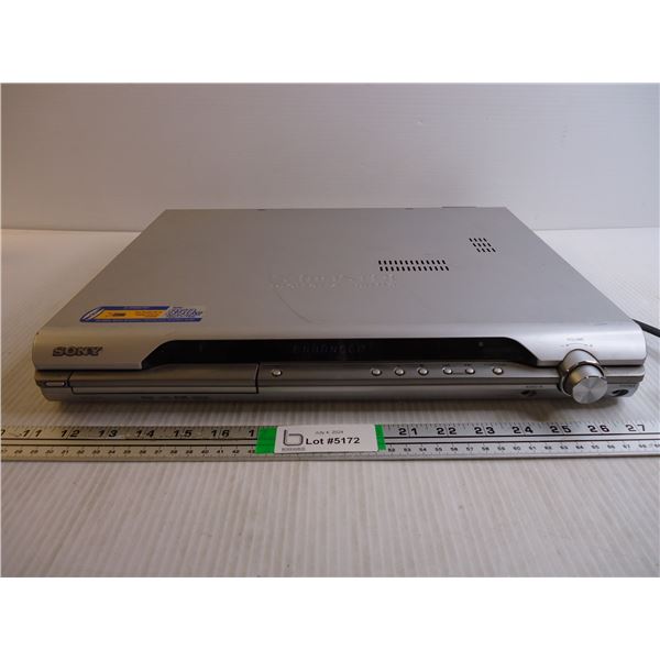 Sony S-Master Digital Amplifier DVD Player-powers on