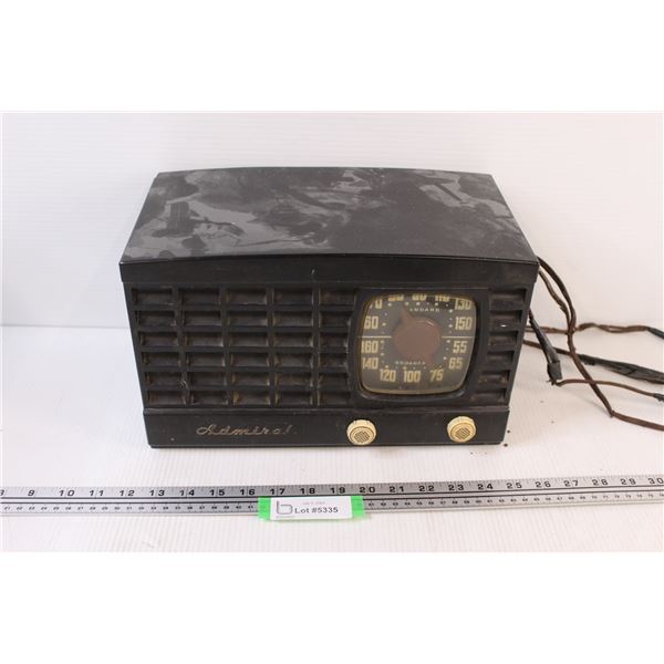 Vintage Admiral Radio (Some Damage, Cord will probably need Replacing, Untested)