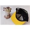 Image 3 : Tasmanian Devil Lot Baseball Hat & Figurine